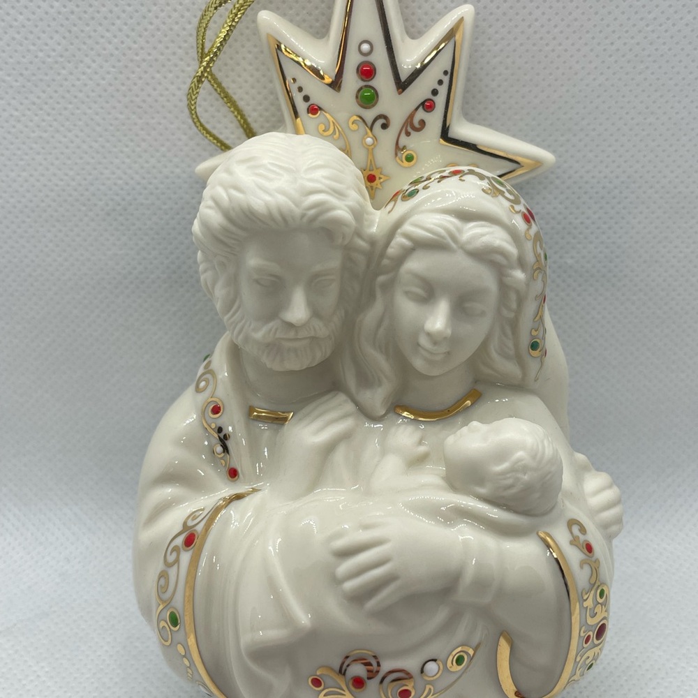 Blessed Family Lenox Porcelain Christmas Ornament 2008 NWT NIB Hanging - Picture 2 of 8